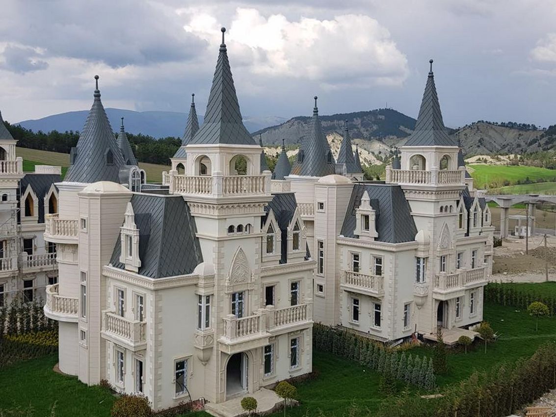 Дом-легенда: как выглядит замок Хайклер из «Аббатства Даунтон»